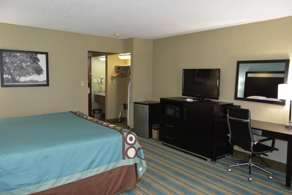 Super 8 By Wyndham